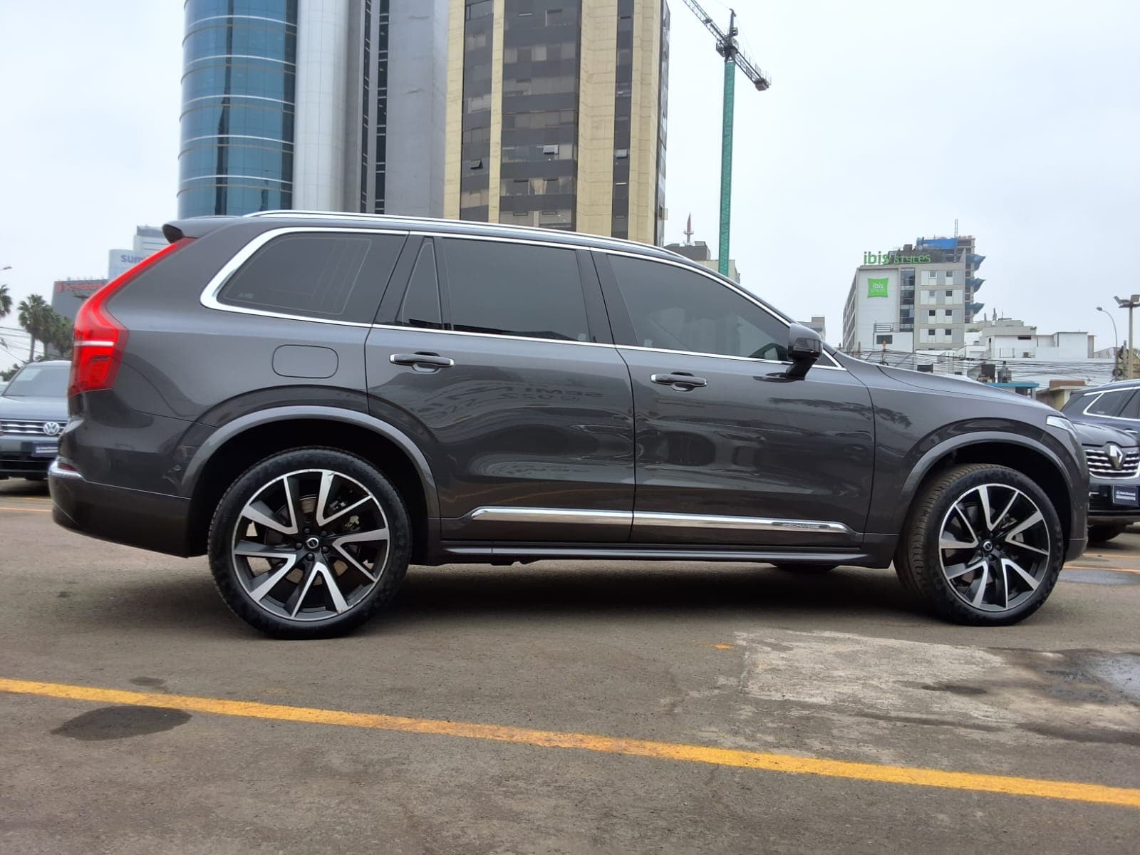 VOLVO XC-90