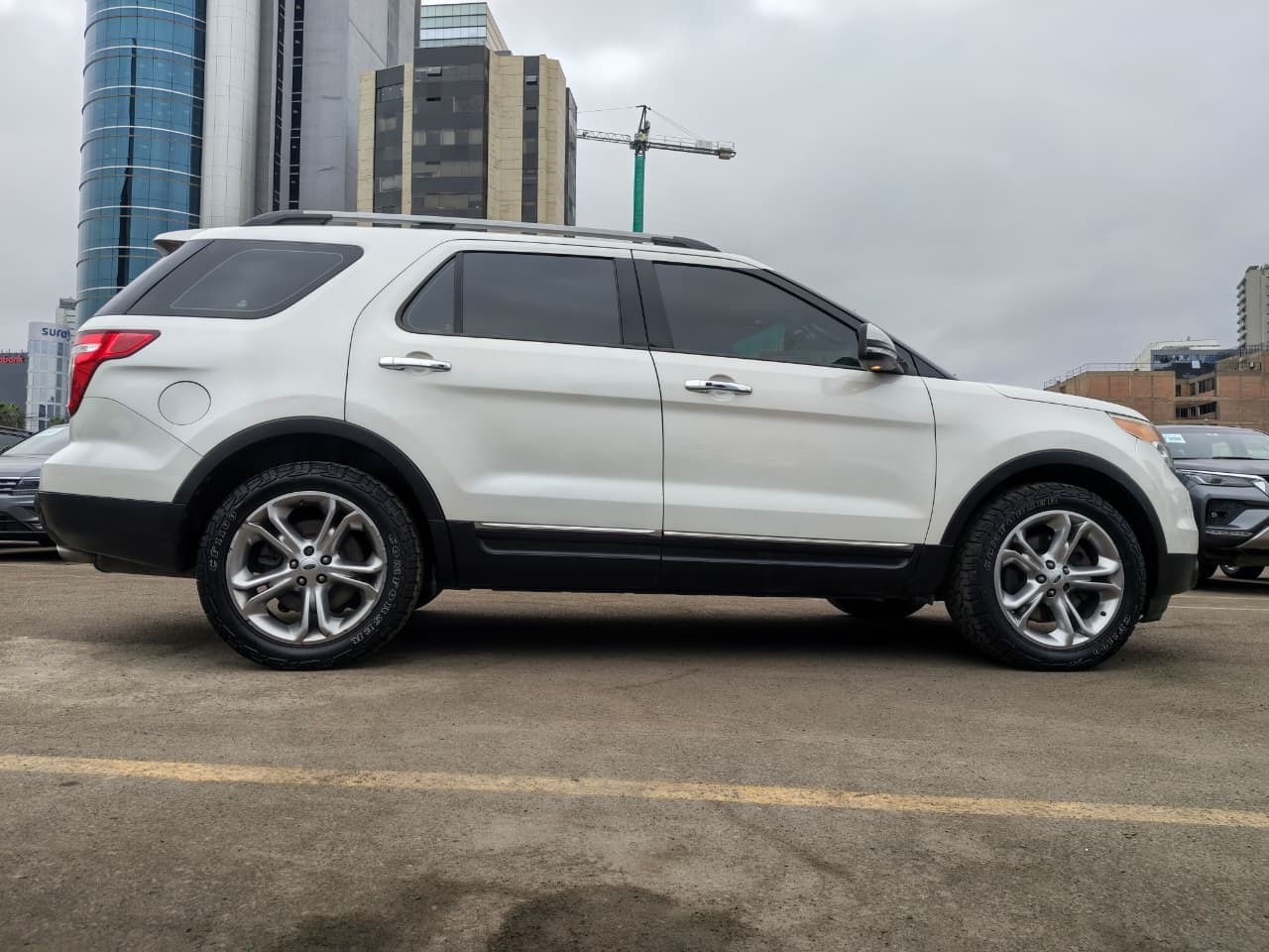 FORD EXPLORER LIMITED 2015